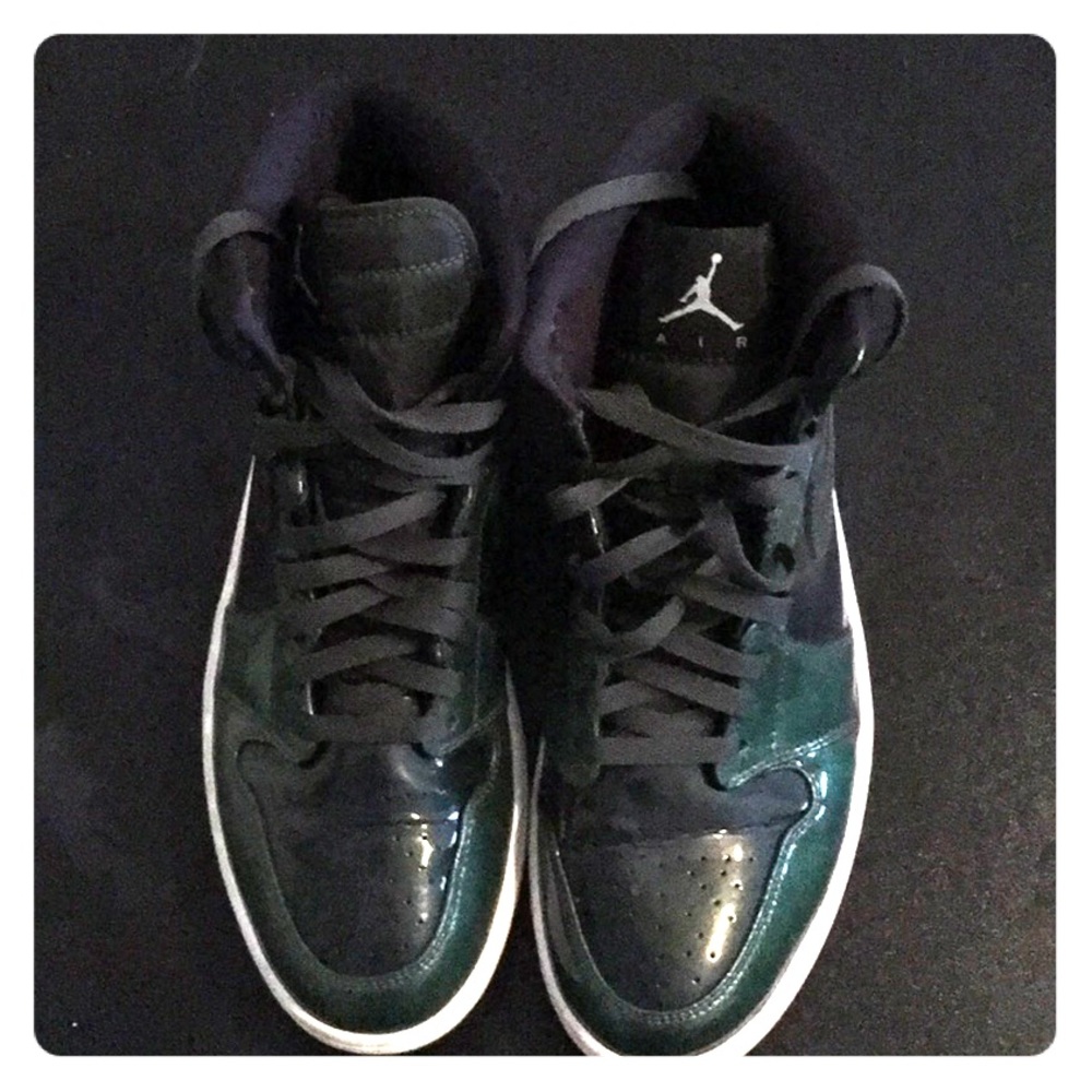 Nike Air Jordan gently used with box